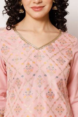 Pink Woven Silk Blend Women's Kurta, Pyjama & Dupatta Set 4