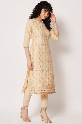 Cream Woven Silk Blend  Kurta pant  with Dupatta Set 3