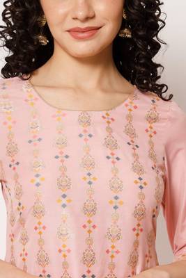 Pink Woven Silk Blend  Kurta pant  with Dupatta Set 4