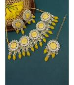 Gold-plated kundan-studded & pearl beaded jewellery set