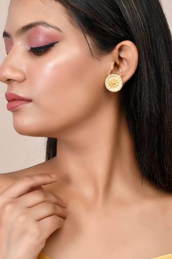 Hancrafted gold plated circular stud earrings