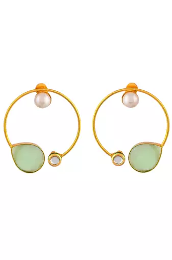 Circular hoop earrings