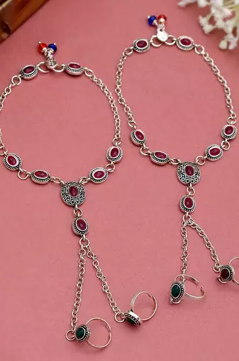 Traditional anklet with attached double toe rings