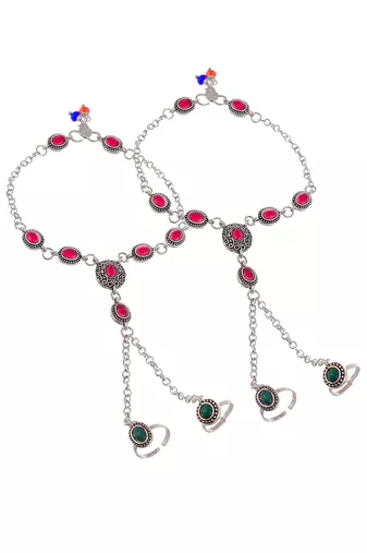 Traditional anklet with attached double toe rings