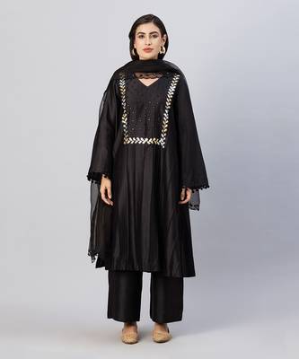 Black straight line kurta set 1
