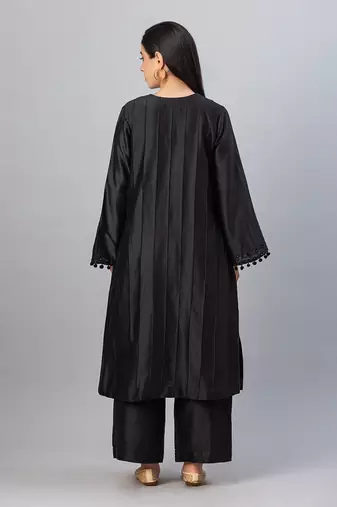 Black straight line kurta set