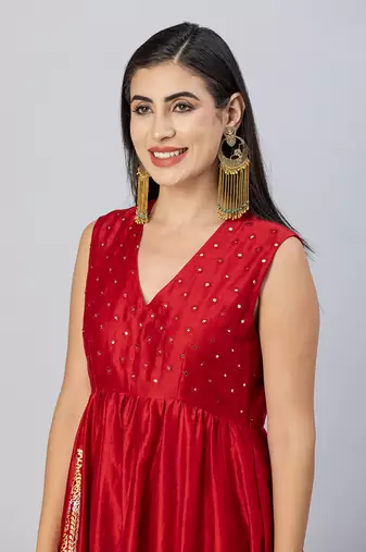 Red sleevless anarkali set