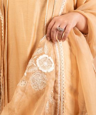 Beige malai chanderi kurta set 4