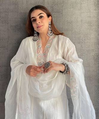 Off-White Chanderi Hand  Embroidered A-Line Plus Size Kurti Set 2