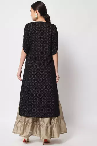 ftDiva Women Printed Frontslit Straight Kurta in Black