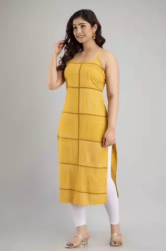 Women Chevron Print Straight Kurta in Yellow