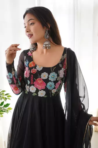 Floral Printed Organza Anarkali Kurta With Cotton Silk Pant And Dupatta. 