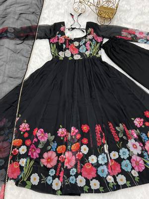 Floral Printed Organza Anarkali Kurta With Cotton Silk Pant And Dupatta.  6