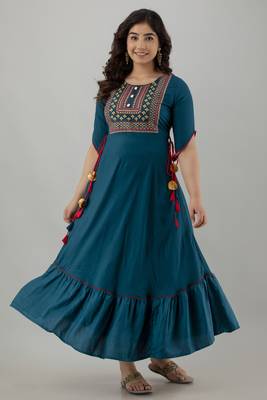 Women Embroidered Anarkali Kurta in Blue 1