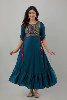 Women Embroidered Anarkali Kurta in Blue 2