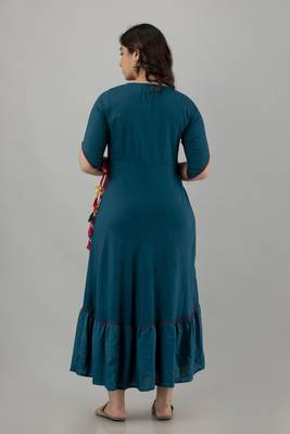 Women Embroidered Anarkali Kurta in Blue 3