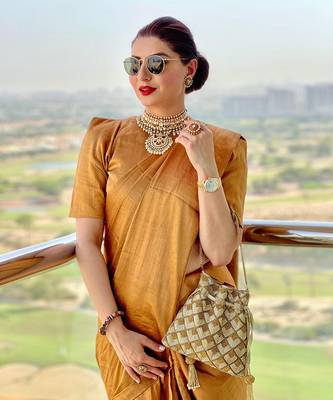 Dark gold zari tissue handwoven saree set 3