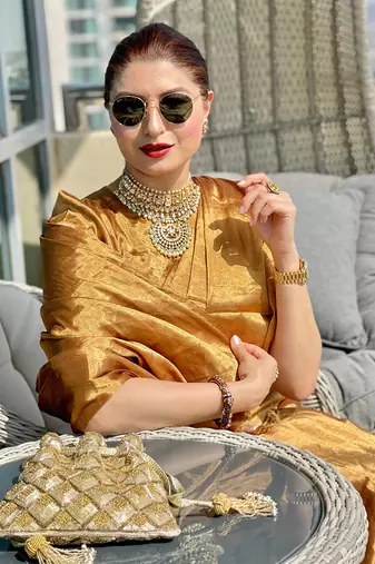 Dark gold zari tissue handwoven saree set