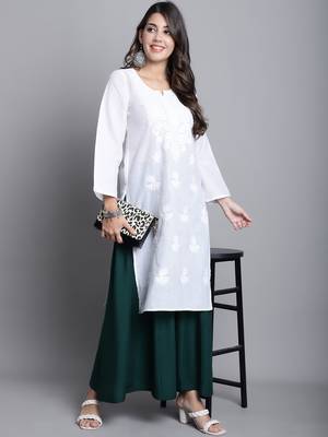 Women Dark Green Solid Flared Palazzos 5