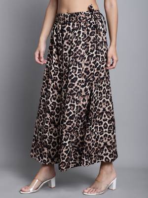 Women Multicolor Printed Crepe Flared Palazzos 3