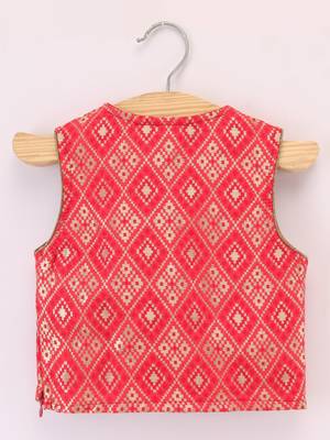 Sleeveless Patola Woven Angarakha Style Choli With Glitter Fish Print Ghagra- Red & Green 3