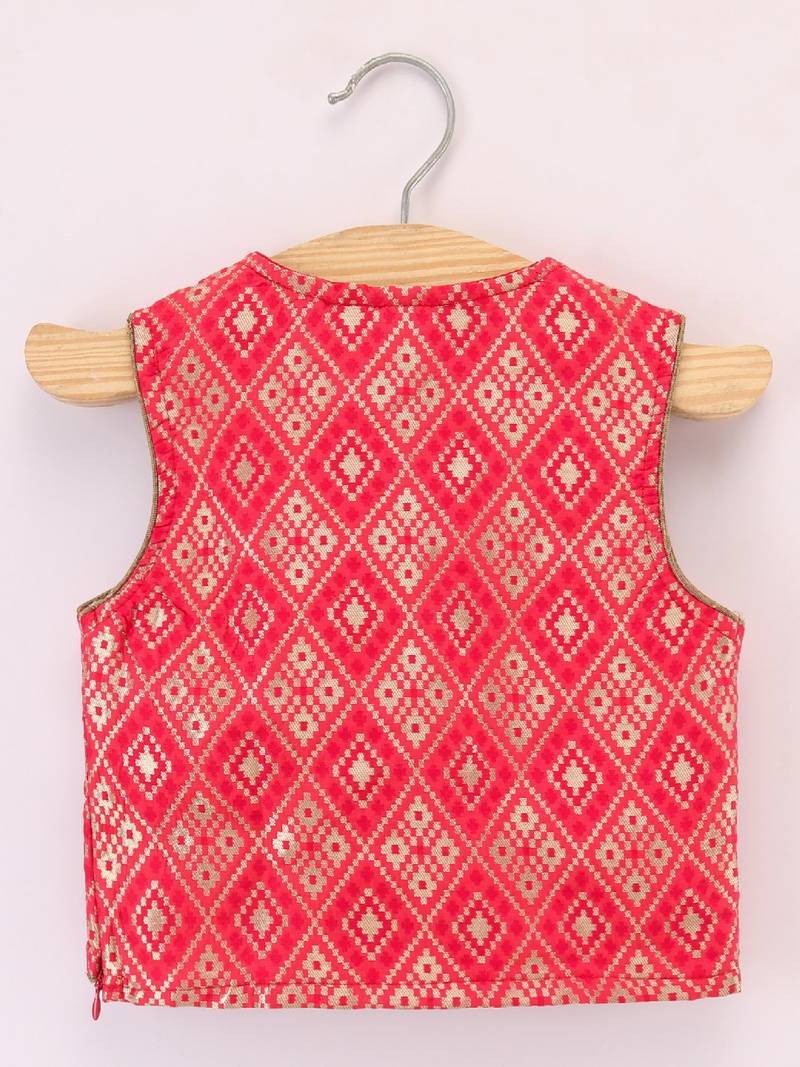 Sleeveless Diamond Design Choli With Paisley Print Crush Detail Ghagra- Red & Green