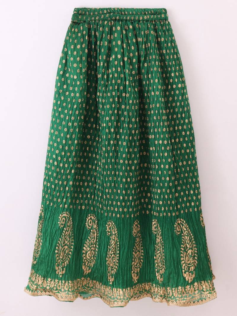 Sleeveless Diamond Design Choli With Paisley Print Crush Detail Ghagra- Red & Green