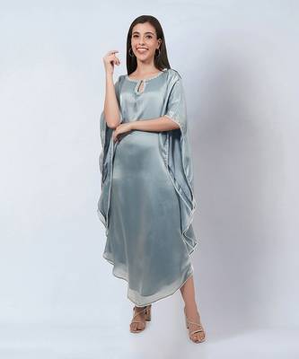Blue crystal embroidered round kaftan 2
