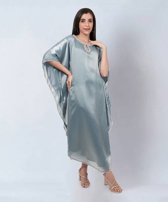 Blue crystal embroidered round kaftan 3