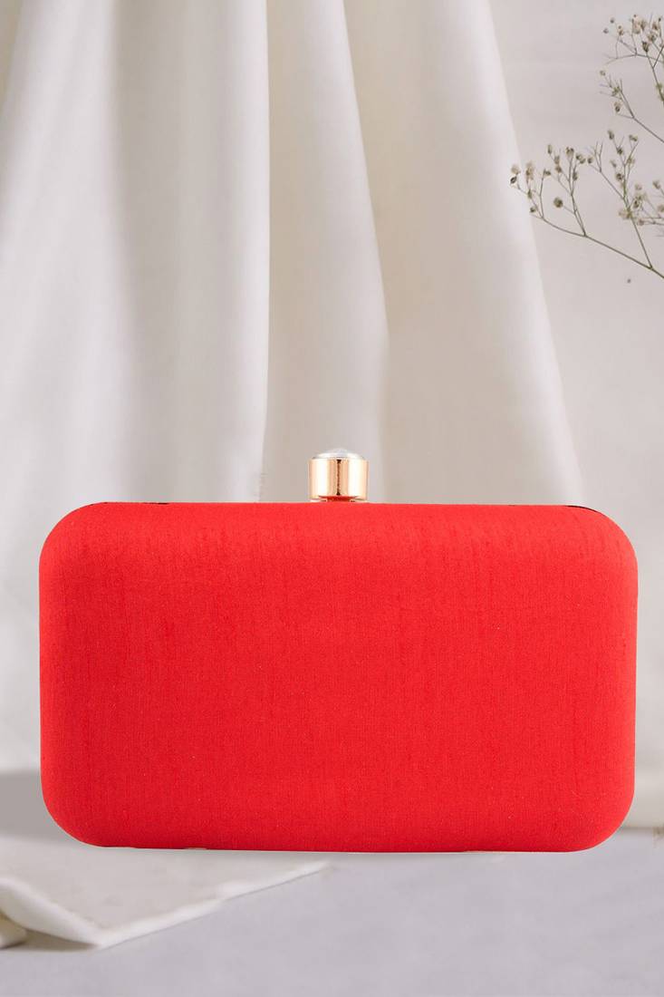 SHINY RED EMBROIDERED CLUTCH