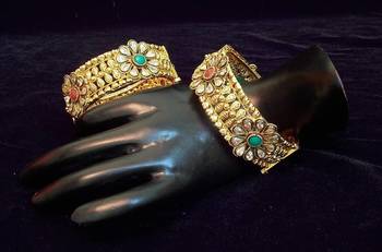 Elegant ethnic jadau kundan polki bangles 1