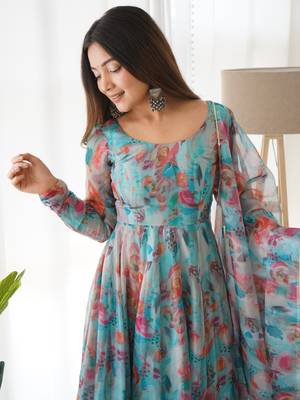 Tabby Organza Silk Fabric Fully Flair Kali Pattern And Canvas Patta Anarkali Kurti With Waist Belt, Duppta And Pent Set 5
