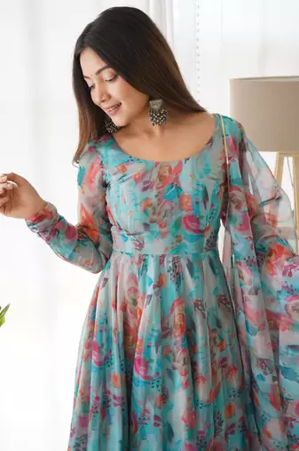 Tabby Organza Silk Fabric Fully Flair Kali Pattern And Canvas Patta Anarkali Kurti With Waist Belt, Duppta And Pent Set