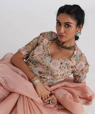Peach inaya saree set 3