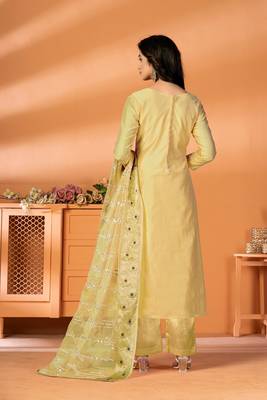 Yellow Colour Ethnic Partywear Girlish Salwaar Kaeez 2