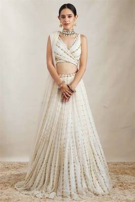 WOMEN'S WOMEN'S OFF-WHITE GEORGETTE SEQUENCE WITH ZARI EMBROIDERED LEHENGA CHOLI 1