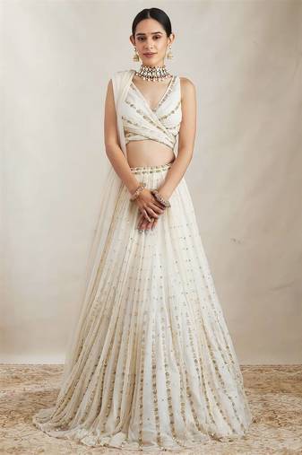 EILARA WOMEN'S EILARA WOMEN'S OFF-WHITE GEORGETTE SEQUENCE WITH ZARI EMBROIDERED DESIGNER LEHENGA CHOLI