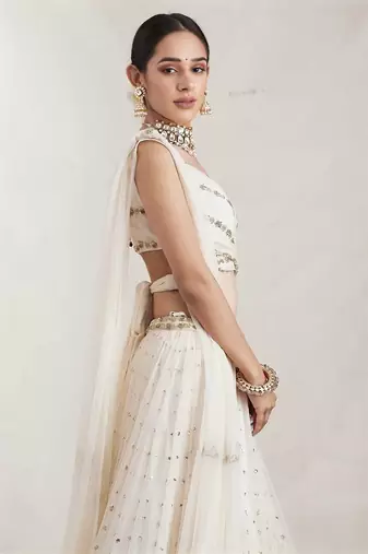 WOMEN'S WOMEN'S OFF-WHITE GEORGETTE SEQUENCE WITH ZARI EMBROIDERED LEHENGA CHOLI