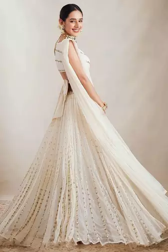 WOMEN'S WOMEN'S OFF-WHITE GEORGETTE SEQUENCE WITH ZARI EMBROIDERED LEHENGA CHOLI