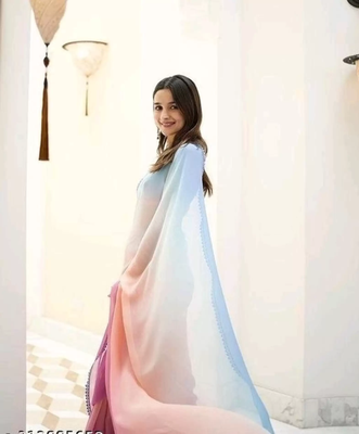 Multi Colour Padding Printed Saree With Blouse Piece. 4