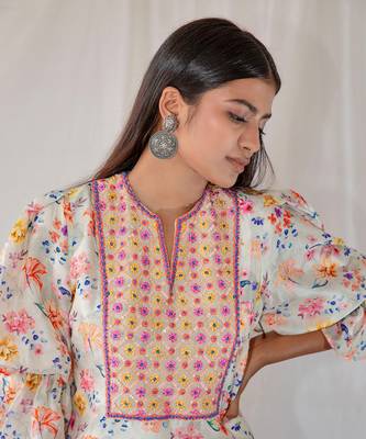 Off white dupion silk and butter crape kurta set 3