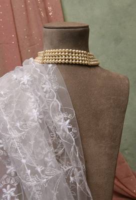 Beautiful World Pearl Choker 1
