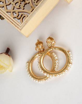 Diva Pearl Hoops 1