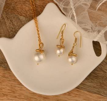 Golden CZ Pearl Set 2
