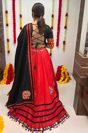RED COLOR GAMTHI WORK COTTON SEMI-STITCHED NAVRATRI LEHENGA, UN-STITCHED BLOUSE , DUPATTA