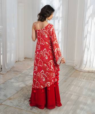 Red abstract printed one shoulder kaftaan set 3