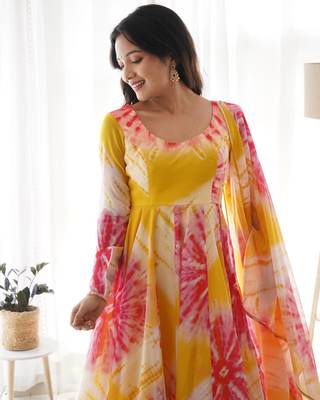 Pure Soft Organza Silk Fabric Fully Flair Kali Pattern And Canvas Patta With Pocket Pant And Dupatta 4