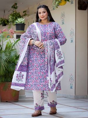  lavender & white ethnic motifs printed plus size kurta with trousers & dupatta 1