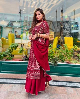 Laukhnowi Embroidery Cotton Thread And Sequence Work Top, Palazzo And Dupatta Set 2