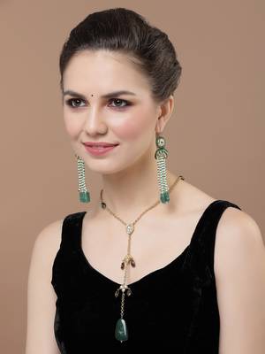 Green & white drop earring with kundan &  pearls 1